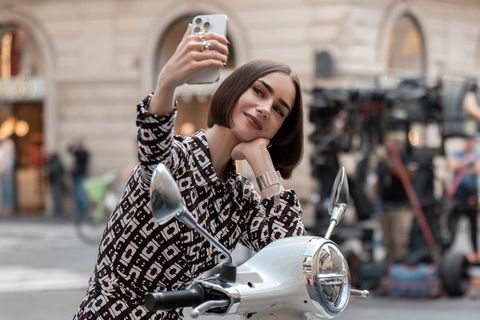 "Emily in Paris": Lily Collins verkörpert die Hauptfigur in der erfolgreichen Netflix-Serie