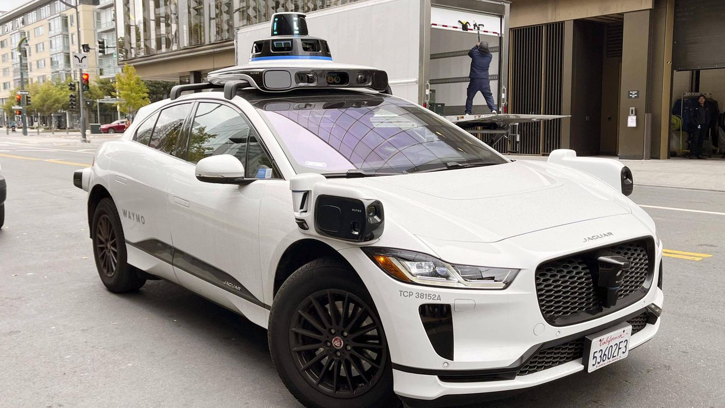 Chaos in US-Metropole: Wegen Stromausfalls: Robo-Taxen blockieren San Francisco