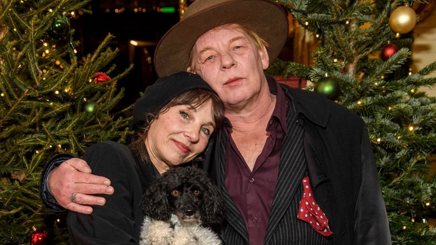 Meret und Ben Becker bei der Premiere des 21. Roncalli-Weihnachtscircus im Tempodrom Berlin. Nur wenige Tage zuvor ist ihr Vat