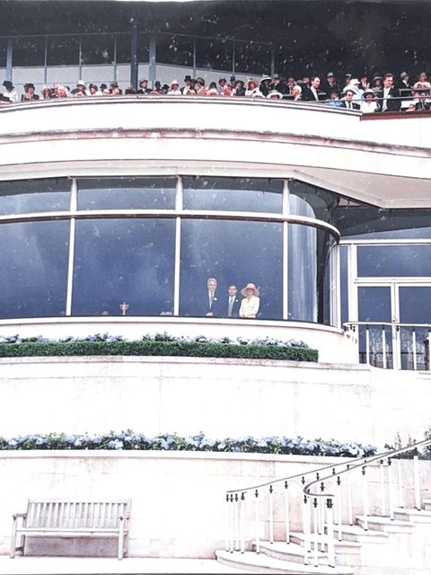 Jeffrey Epstein und Ghislaine Maxwell kamen vor 25 Jahren als Gäste von Andrew in die Royal Box der Pferderennbahn Ascot. Die ist eigentlich ausschließlich Royals und Ehrengästen vorbehalten