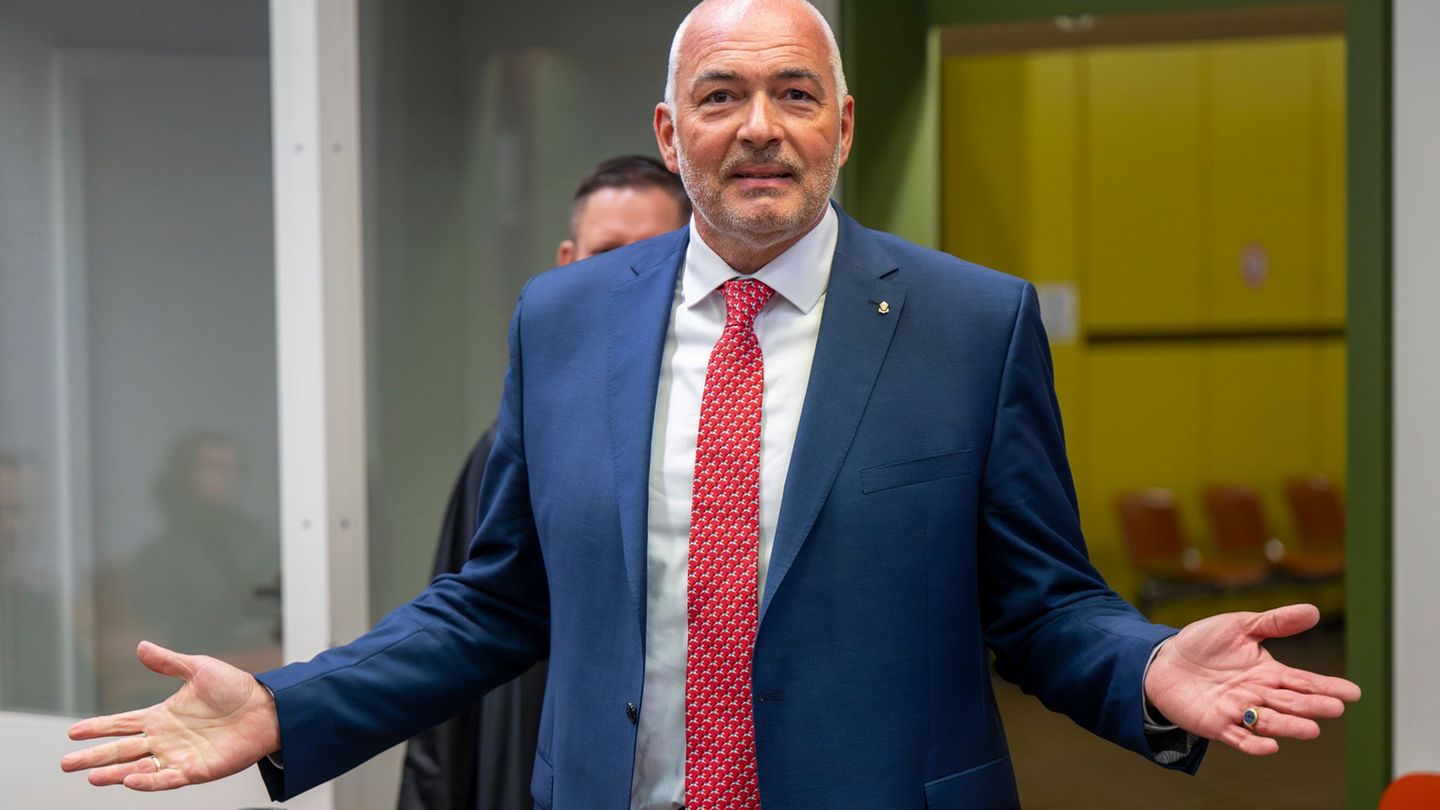 Aserbaidschan-Aff-re-Haftbefehl-Ex-CDU-Politiker-festgenommen