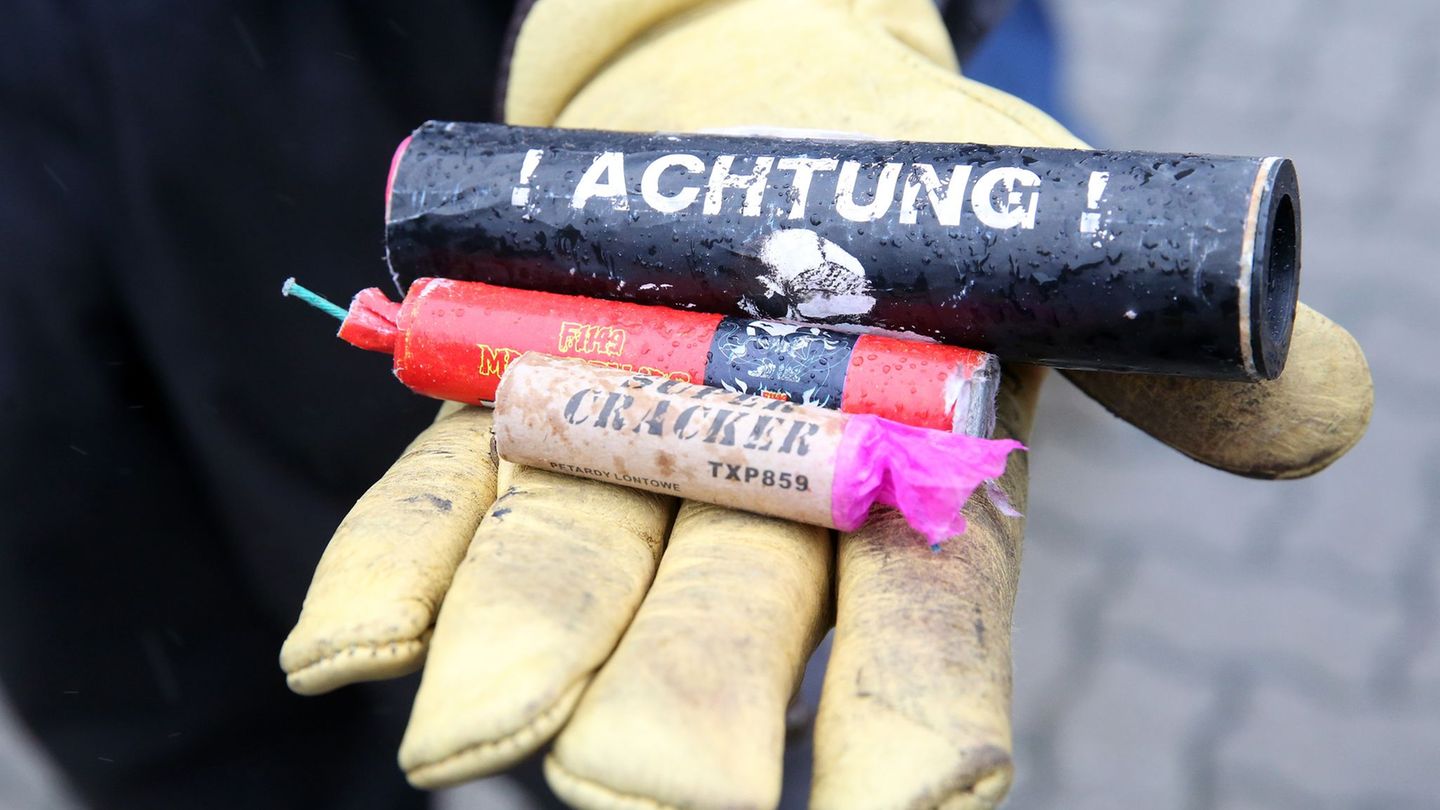 Bei verschiedenen Einsätzen hat die Polizei mehrere Hundert Kilogramm illegale Pyrotechnik sichergestellt. (Archivbild) Foto: Bo