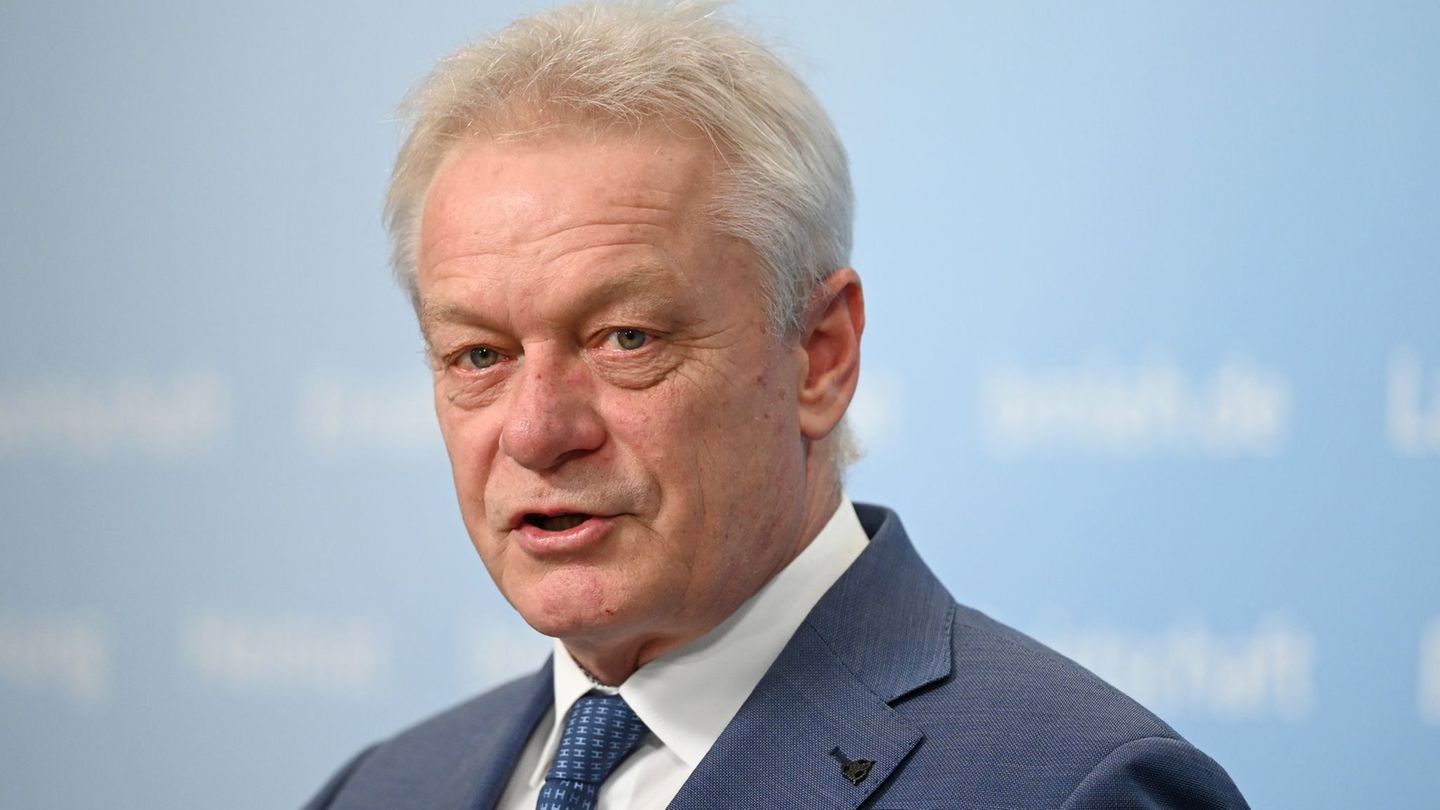 Minister Rainer: Verpflichtende Videoüberwachung für bestimmte Betriebe Foto: Elisa Schu/dpa