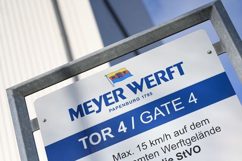 Die Meyer Werft gehört zu jeweils 40 Prozent dem Bund und dem Land Niedersachsen. (Archivbild) Foto: Lars Penning/dpa