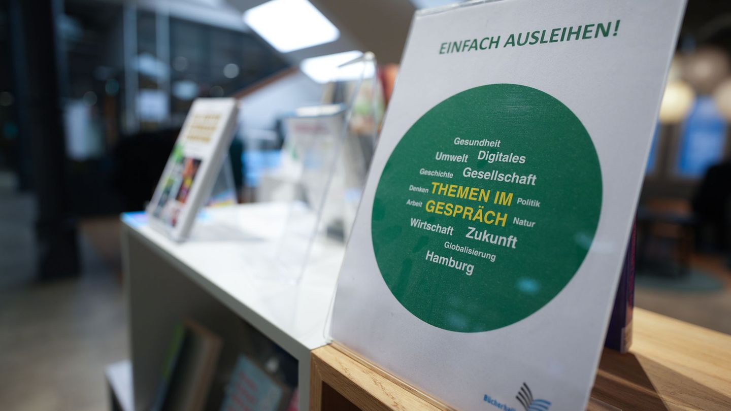 20 der 32 Hamburger Bücherhallen bleiben über die Weihnachtszeit ganz oder zumindest teilweise geöffnet. Foto: Marcus Brandt/dpa