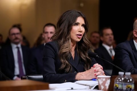 Worum geht es der US-Regierung bei Angriffen auf angebliche Drogenboote und der Beschlagnahmung von Öltankern in der Karibik wir