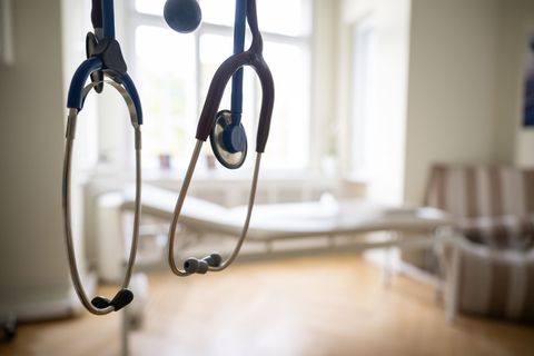 Der ärztliche Bereitschaftsdienst bietet unter der 116 117 rund um die Uhr telefonische Beratung (Symbolbild). Foto: Sebastian C