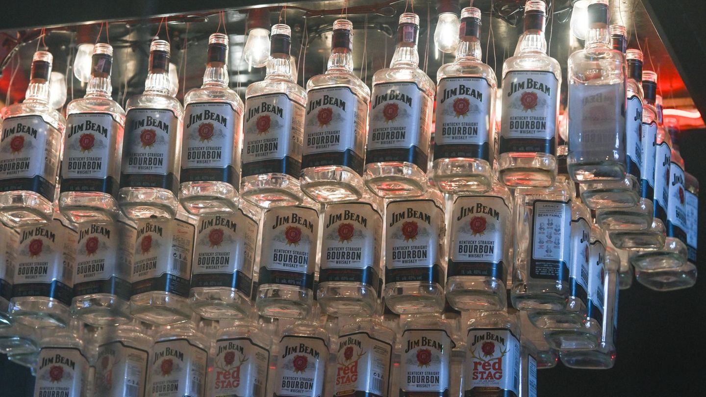 Jim Beam halts production for a year - | because of Trump