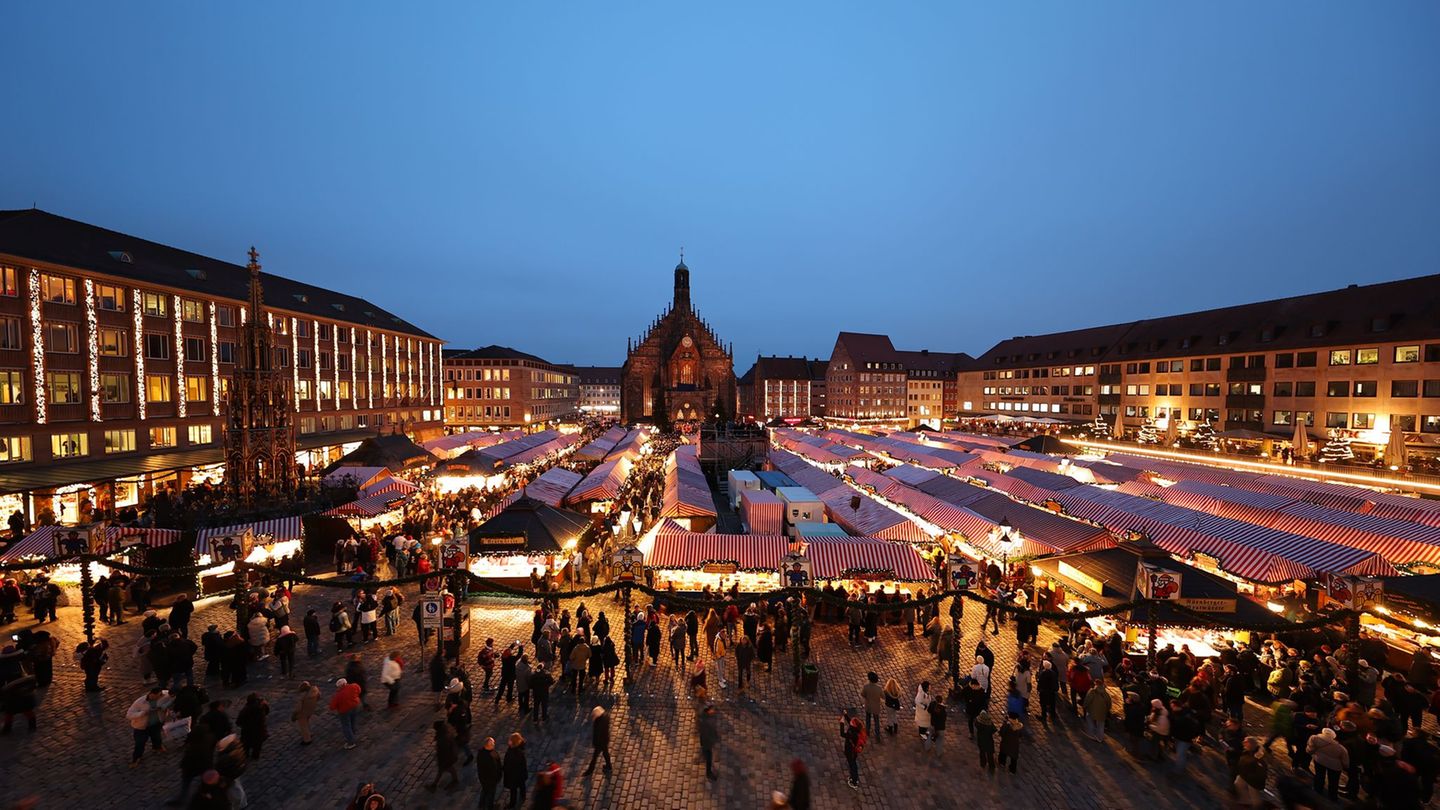 Die Kaufleute auf dem Nürnberger Christkindlesmarkt haben nach Angaben des Landesverbands der Marktkaufleute in diesem Jahr kein
