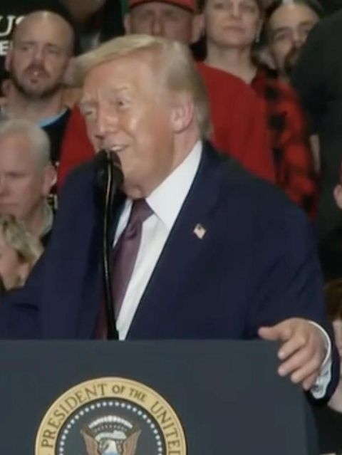 Donald Trump schweift in Rede ab – und verliert sich bei Melanias Dessous