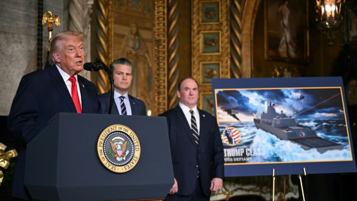 US-Präsident Donald Trump bei der Vorstellung der Schiffpläne