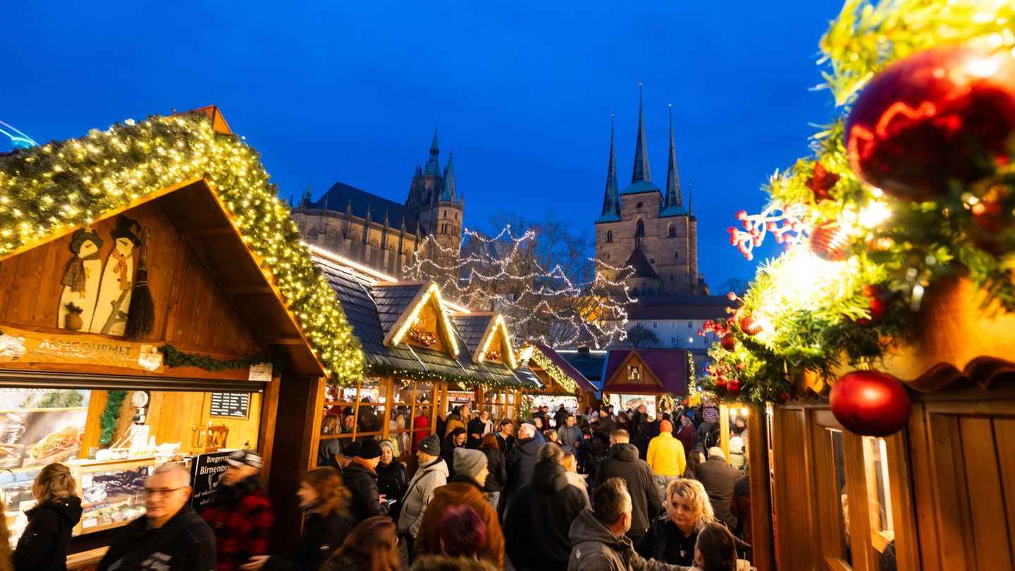 Die besondere Kulisse des Erfurter Weihnachtsmarktes zog in diesem Jahr mehr Menschen an als im Vorjahr. (Archivbild) Foto: Mich