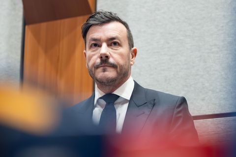 Der Ex-Tycoon sitzt seit elf Monaten in U-Haft. (Archivbild) Foto: Expa/ Johann Groder/APA/dpa