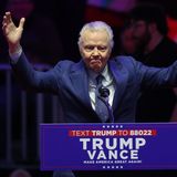 Jon Voight bei einer Wahlkampfveranstaltung von Donald Trump