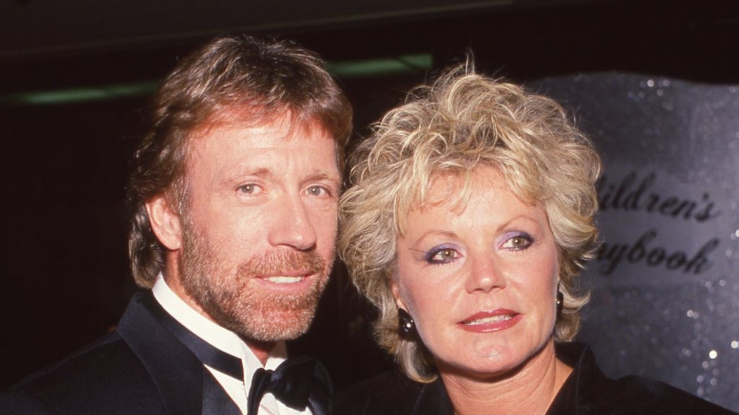 Chuck Norris war 30 Jahre mit Dianne Holechek verheiratet.