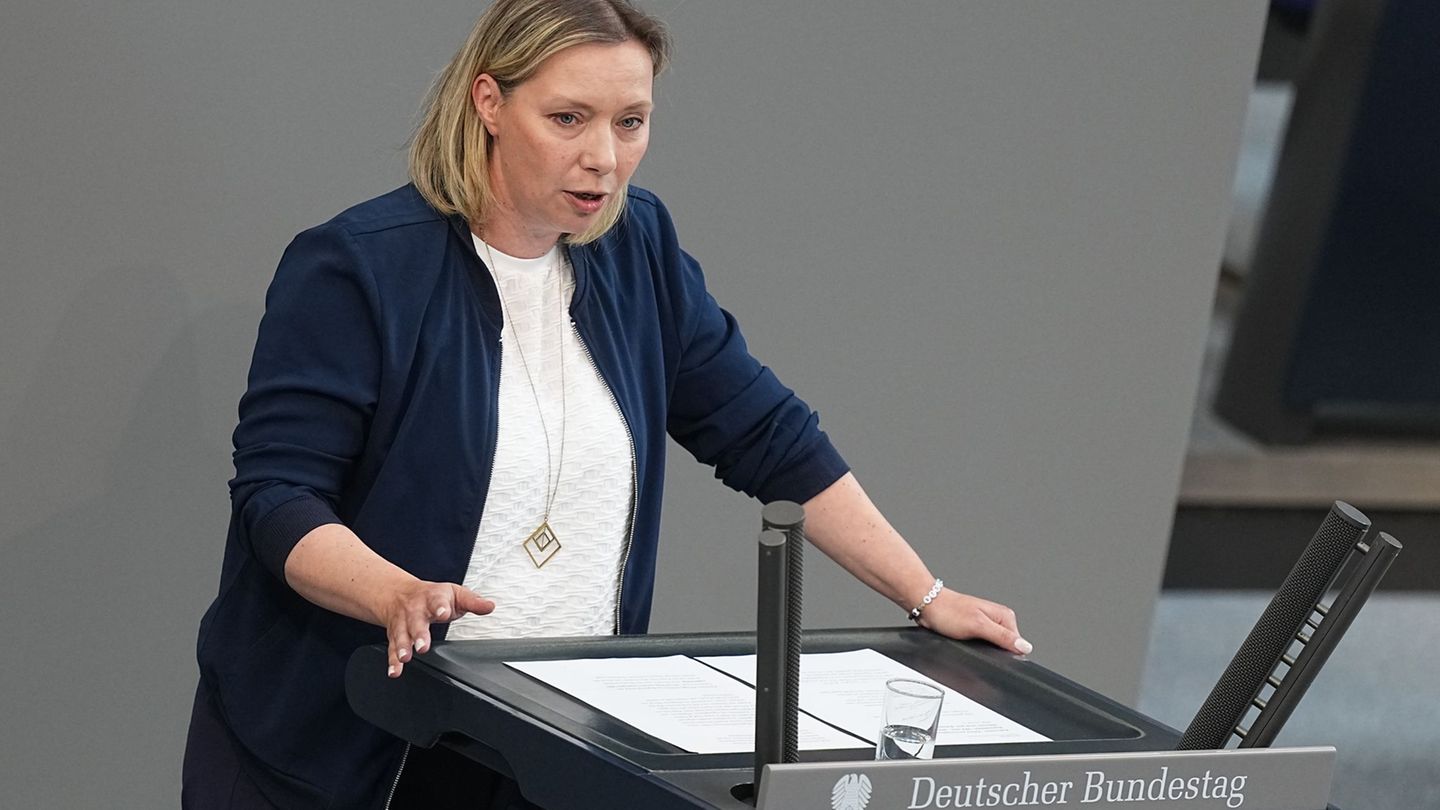 Mehrere Linken-Politiker um Janina Böttger fordern die Rücknahme der Schließung. (Archivbild) Foto: Michael Kappeler/dpa