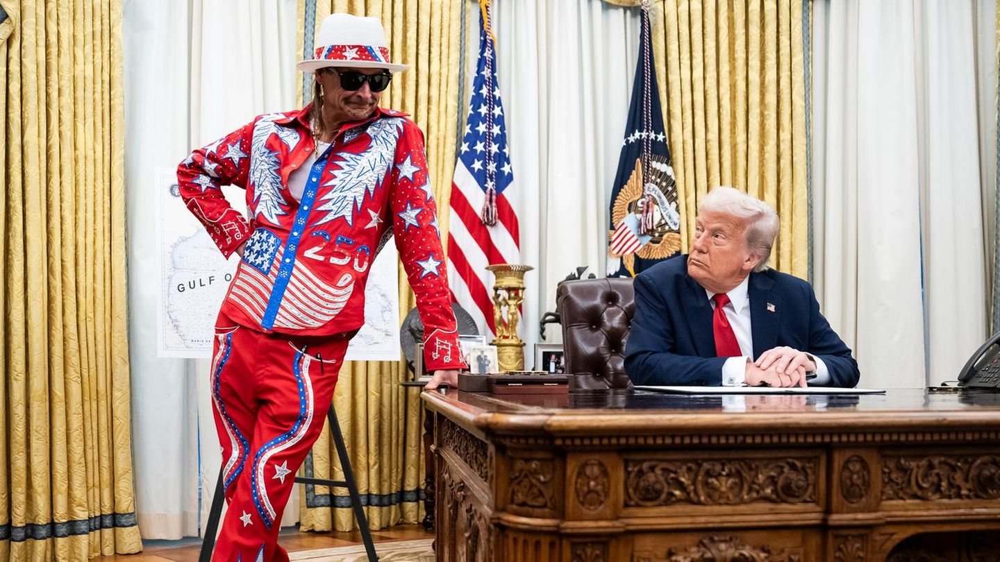 Kid Rock und Donald Trump im Oval Office des Weißen Hauses