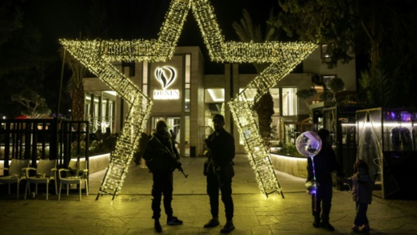 Vorweinachtsstimmung und Gewehre