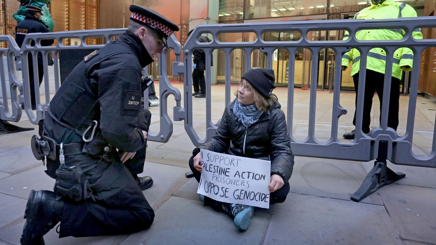 Aktivistin-Greta-Thunberg-bei-Gaza-Protest-in-London-festgenommen