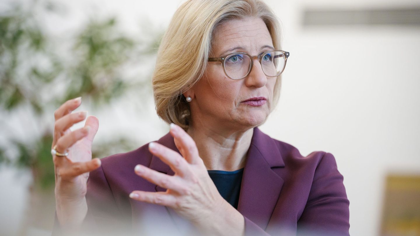 Alleine kann das Saarland nicht der AfD den Wind aus den Segeln nehmen, sagt die Ministerpräsidentin (Archivbild) Foto: Oliver D