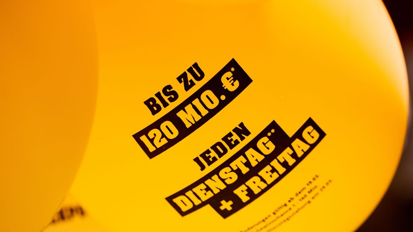 Ein Lottospieler aus Nordrhein-Westfalen gewann in diesem Jahr rund 54 Millionen Euro im Eurojackpot. (Symbolbild) Foto: Rolf Ve