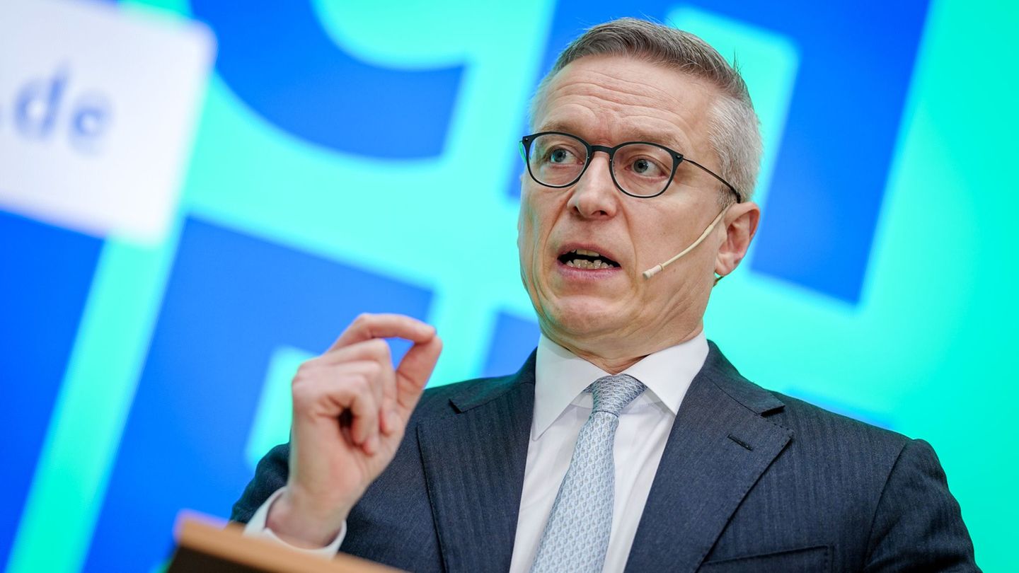 Digitalminister Karsten Wildberger (CDU) erwartet große gesellschaftliche Veränderungen durch die zunehmende Rolle von KI. (Arch