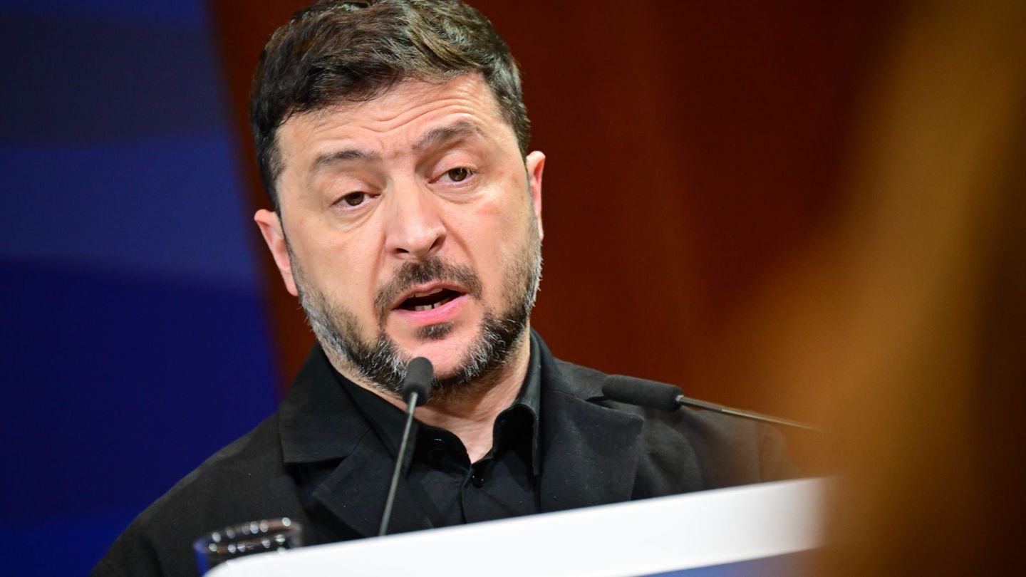 Der ukrainische Präsident Wolodymyr Selenskyj hat erstmals die bisherigen 20 Punkte für einen möglichen Friedensplan für sein La