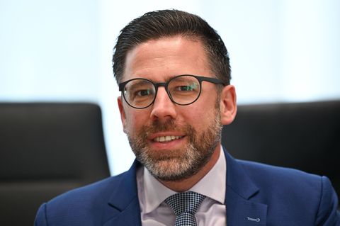 Bei einem Besuch in der Justizvollzugsanstalt Rohrbach hat der rheinland-pfälzische Justizminister Philipp Fernis (FDP) das Enga