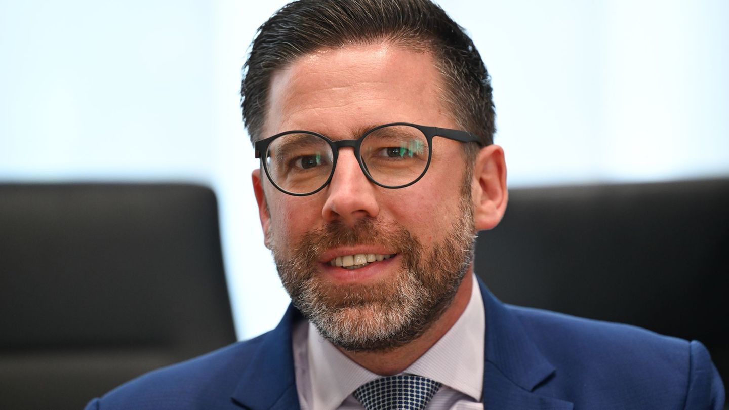 Bei einem Besuch in der Justizvollzugsanstalt Rohrbach hat der rheinland-pfälzische Justizminister Philipp Fernis (FDP) das Enga