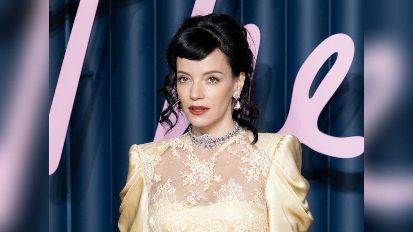 Lily Allen hat sich wegen ihrer Kaufsucht für eine EMDR-Therapie entschieden.