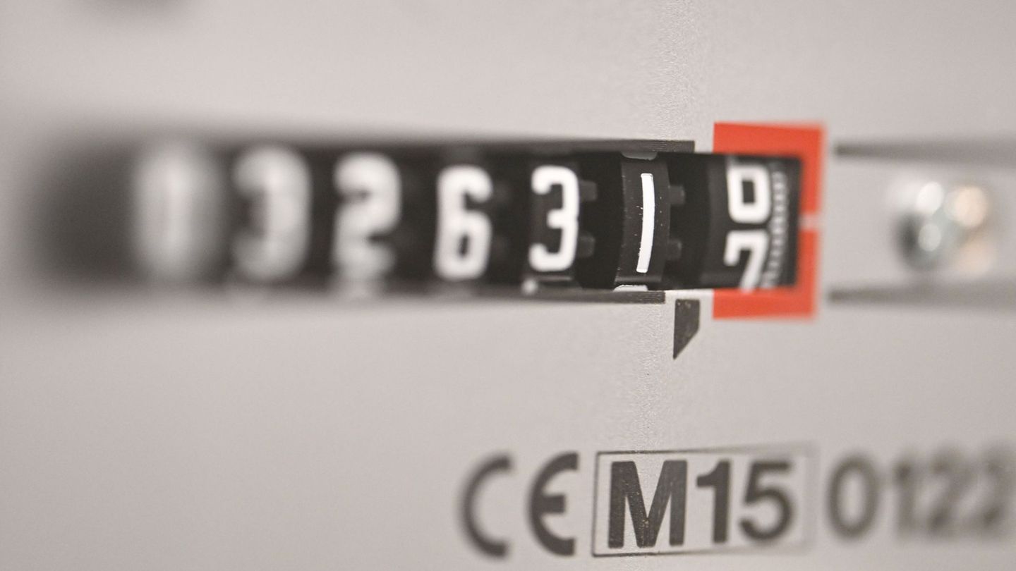 Zum Jahreswechsel werden Strom und Gas für Hunderttausende Südwest-Haushalte günstiger. (Symbolbild) Foto: Bernd Weißbrod/dpa