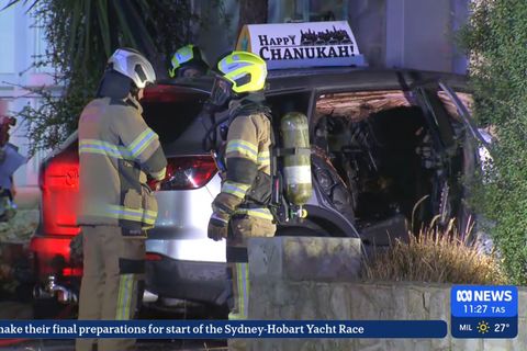 Das Auto des Rabbiners stand in der Einfahrt vor seinem Haus in Australien