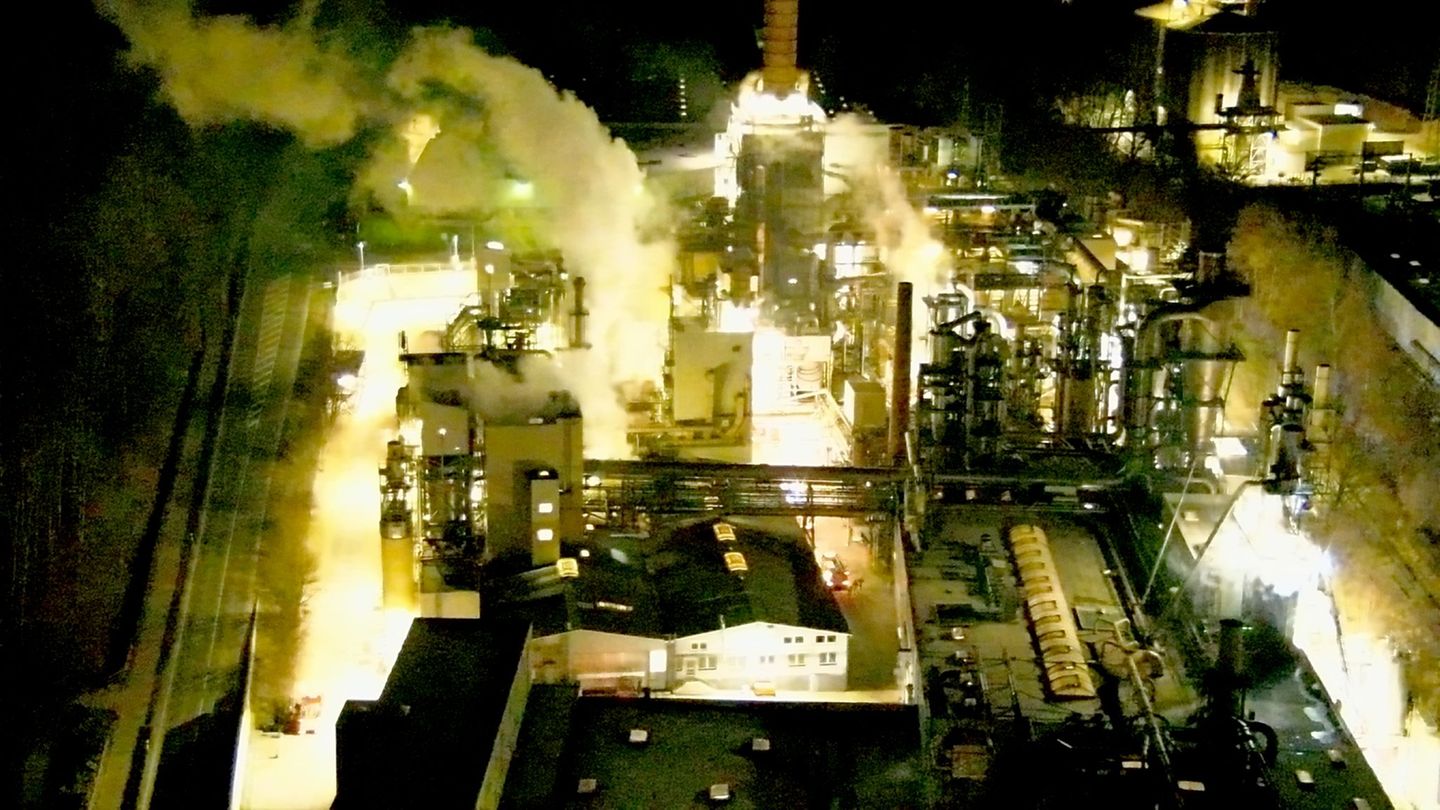 188 Einsatzkräfte waren vor Ort im Einsatz. Foto: -/Feuerwehr Steinheim/dpa