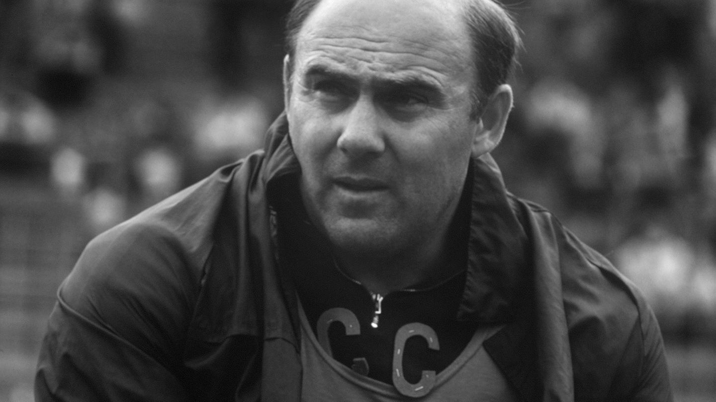 Anatoliy Bondarchuk warf als erster Mann den Hammer über 75 Meter. (Archivbild) Foto: Karl Schnörrer/dpa