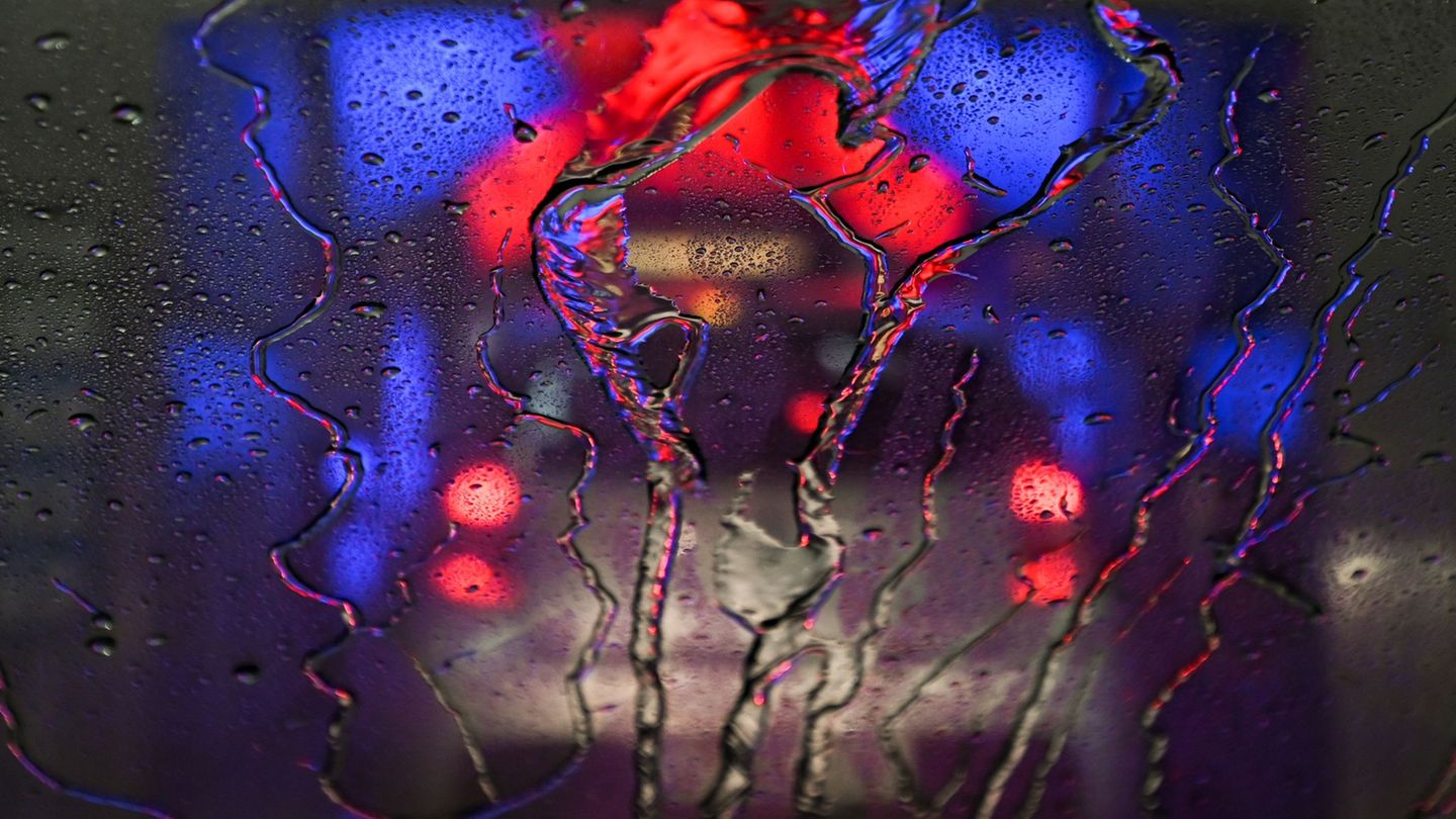 Der Unfall geschah an einem Gerät für Fußmatten. (Symbolbild) Foto: Arne Dedert/dpa