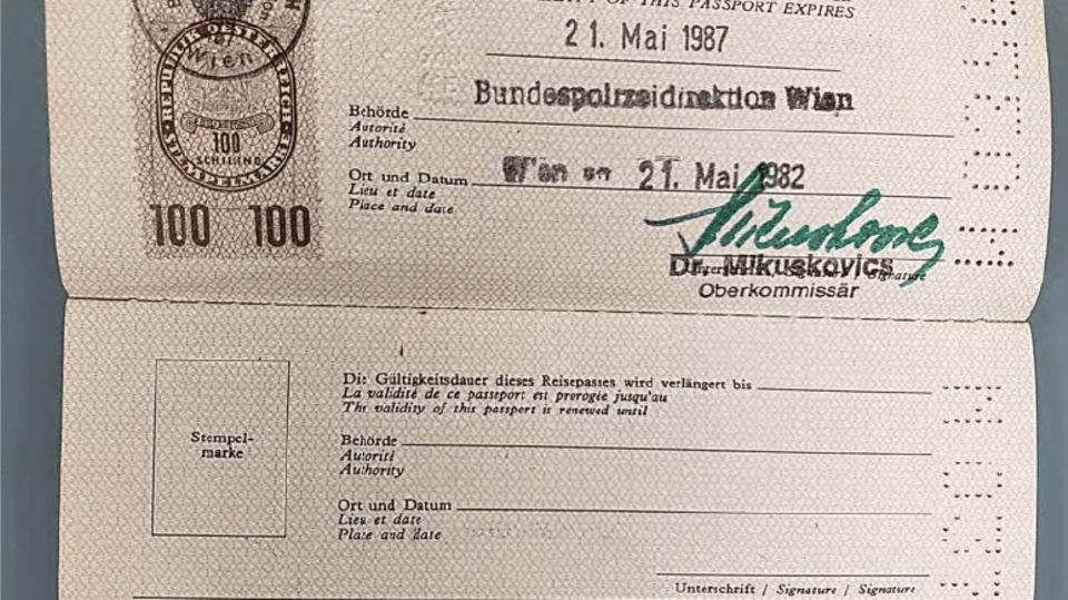 Ausstellungsdatum, Gültigkeit, Unterschrift: Das "Reisedokument" aus den Epstein-Akten wirkt hochoffiziell – doch es gibt Hinweise, dass es sich um einen gefälschten Pass handelt