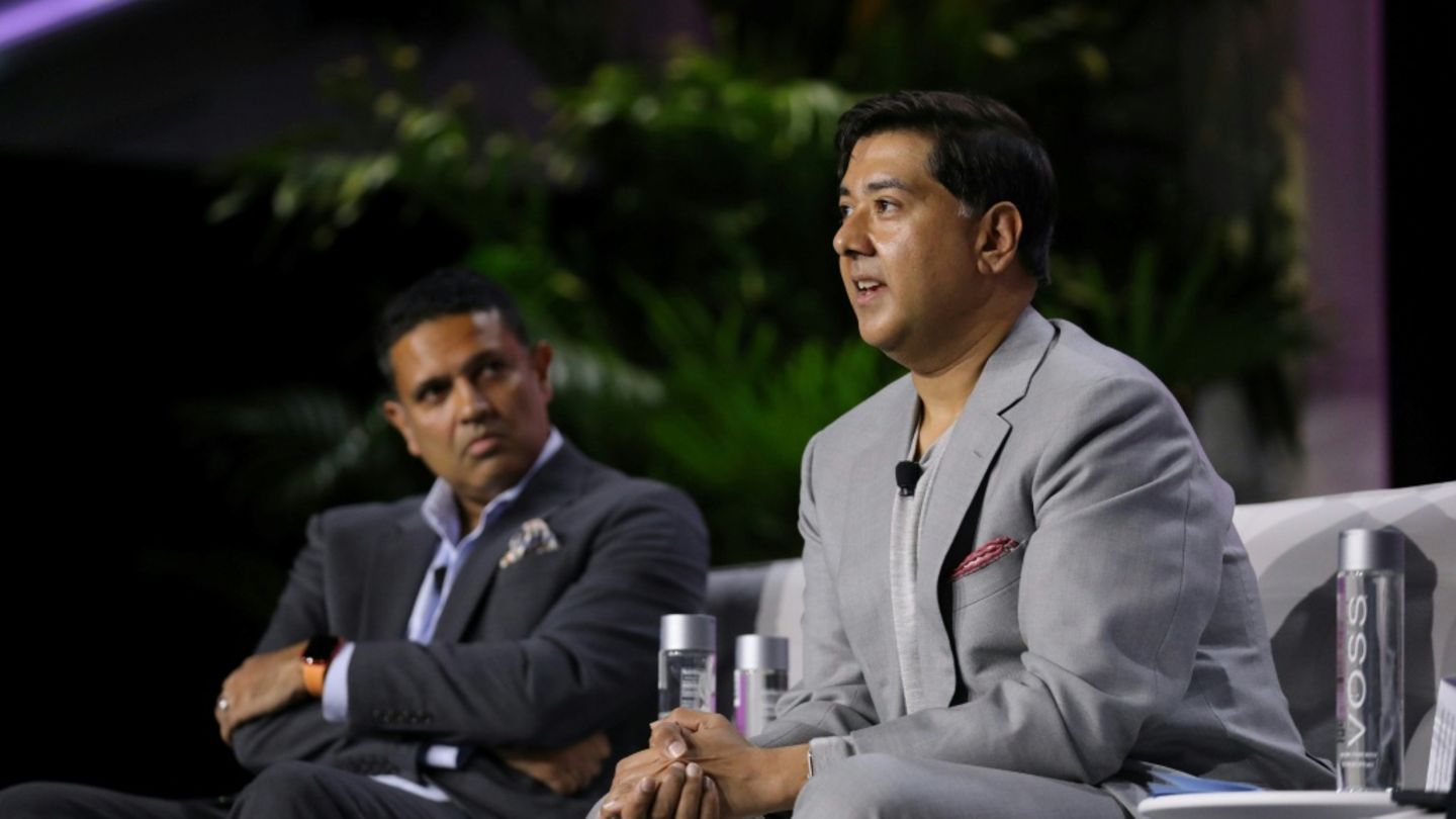 Imran Ahmed (r.) 2024 in New York