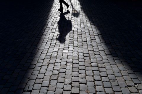 Die Opferschutzorganisation Weißer Ring spricht von schweren seelischen Belastungen wie Schlaflosigkeit und Angstzuständen infol