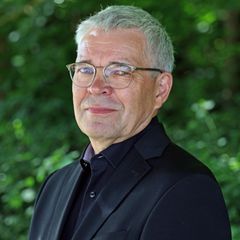 Rechtsmediziner Fred Zack möchte ein Stück weit die Position von Gewaltopfern vertreten. (Archivbild) Foto: Bernd Wüstneck/dpa