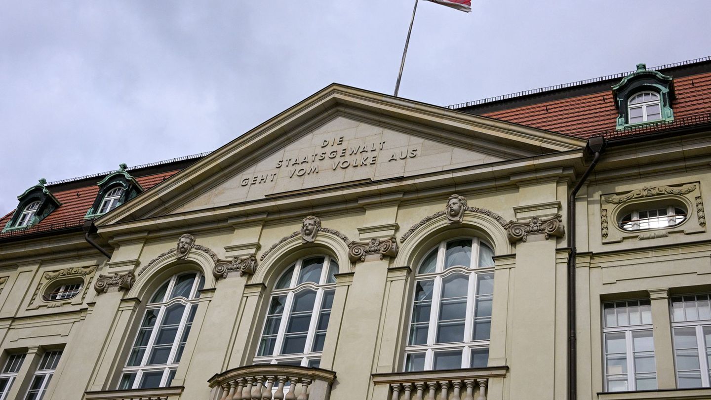 Ehrenamt: Staatskanzlei hilft Freiwilligenagenturen mit Extra-Zahlung