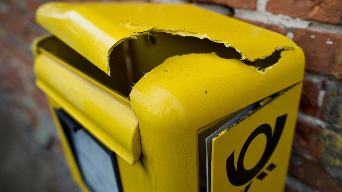 Im Dezember meldete die Polizei in Brandenburg vermehrt Fälle, in denen Briefkästen mit Böllern gesprengt wurden.(Symbolbild) Fo