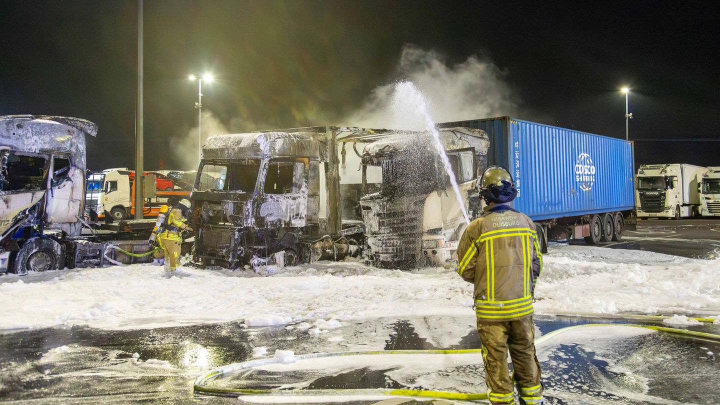 Der Einsatz dauerte rund drei Stunden an. Foto: Justin Brosch/dpa