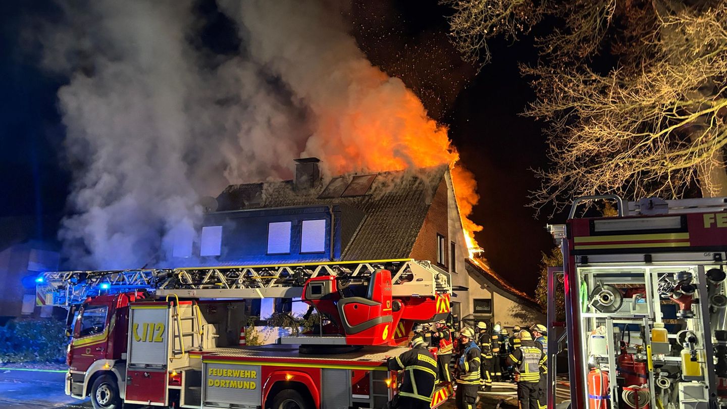 Notfälle: 88-Jährige stirbt bei Hausbrand in Dortmund