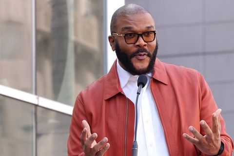 Tyler Perry ist ein Filmemacher mit großem Einfluss in Hollywood und guten Kontakten. Er gilt als enger Freund von Herzogin Me