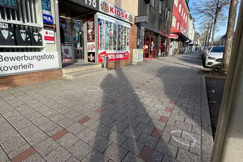 Ein 27-Jähriger ist in Dortmund vor einem Kiosk von mehreren Schüssen getroffen worden. Foto: Justin Brosch/dpa