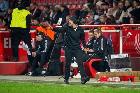 Union-Trainerin Ailien Poese kann eine neue Spielerin begrüßen. (Archivbild) Foto: Matthias Koch/dpa