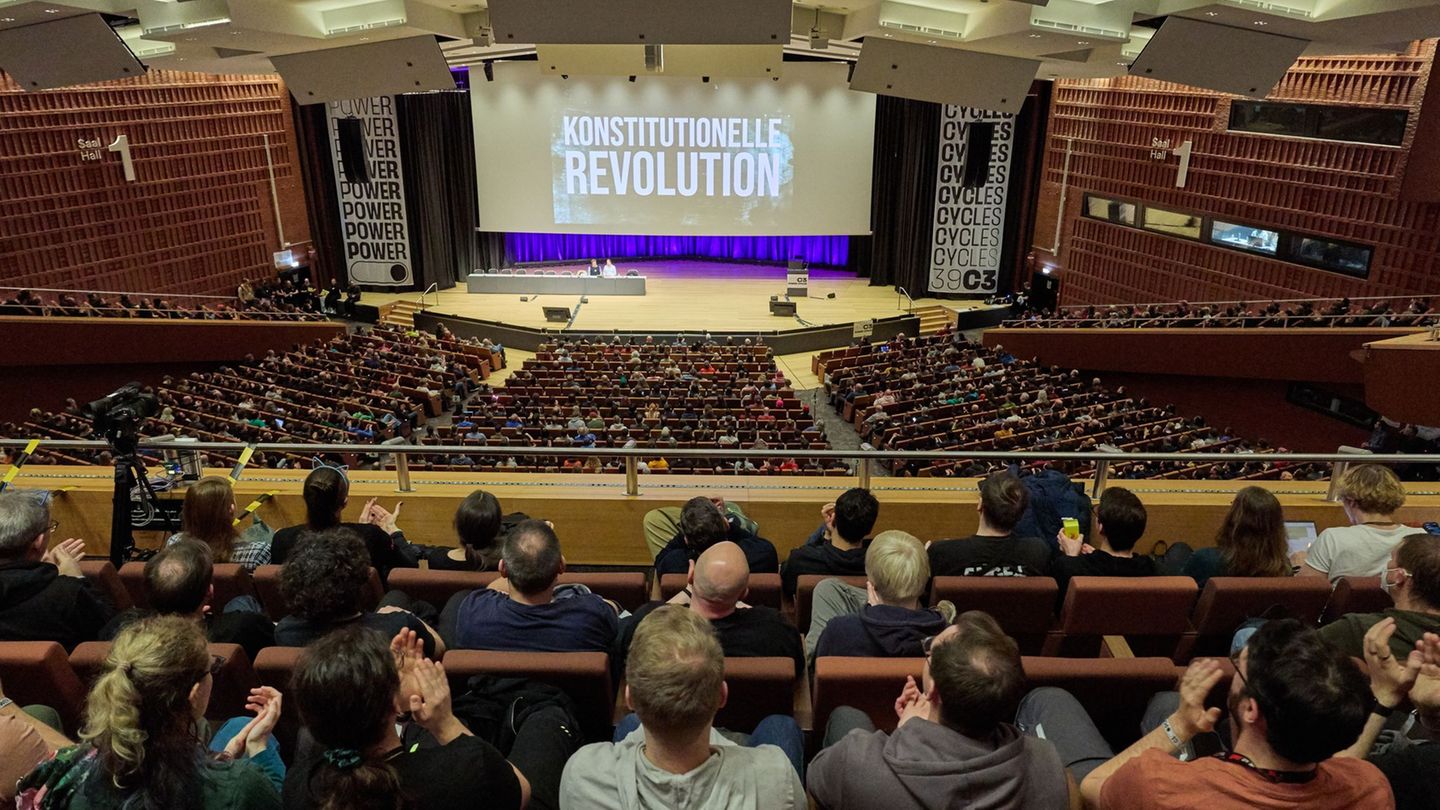 Hacker-Treffen: Chaos Computer Club regt "digitalen Unabhängigkeitstag" an