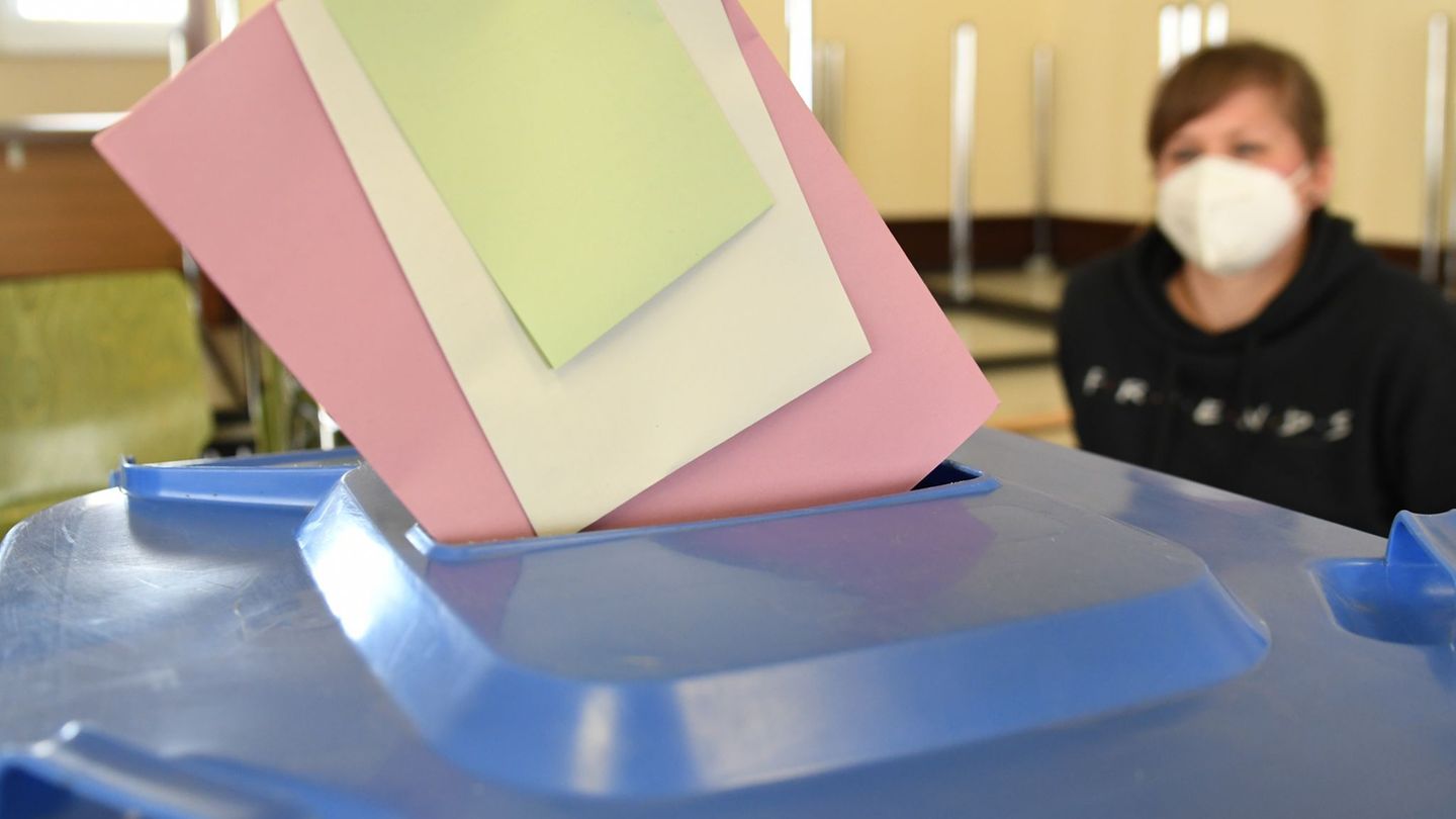 Die CDU war bei der Kommunalwahl 2021 hessenweit stärkste Kraft geworden. (Archivbild) Foto: Nadine Weigel/dpa