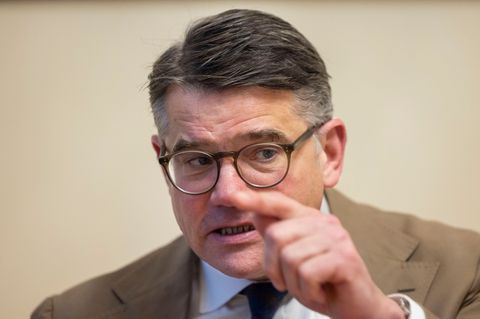 Boris Rhein, CDU-Ministerpräsident von Hessen, liegt die Förderung der heimischen Rüstungsindustrie am Herzen. (Archivbild) Foto