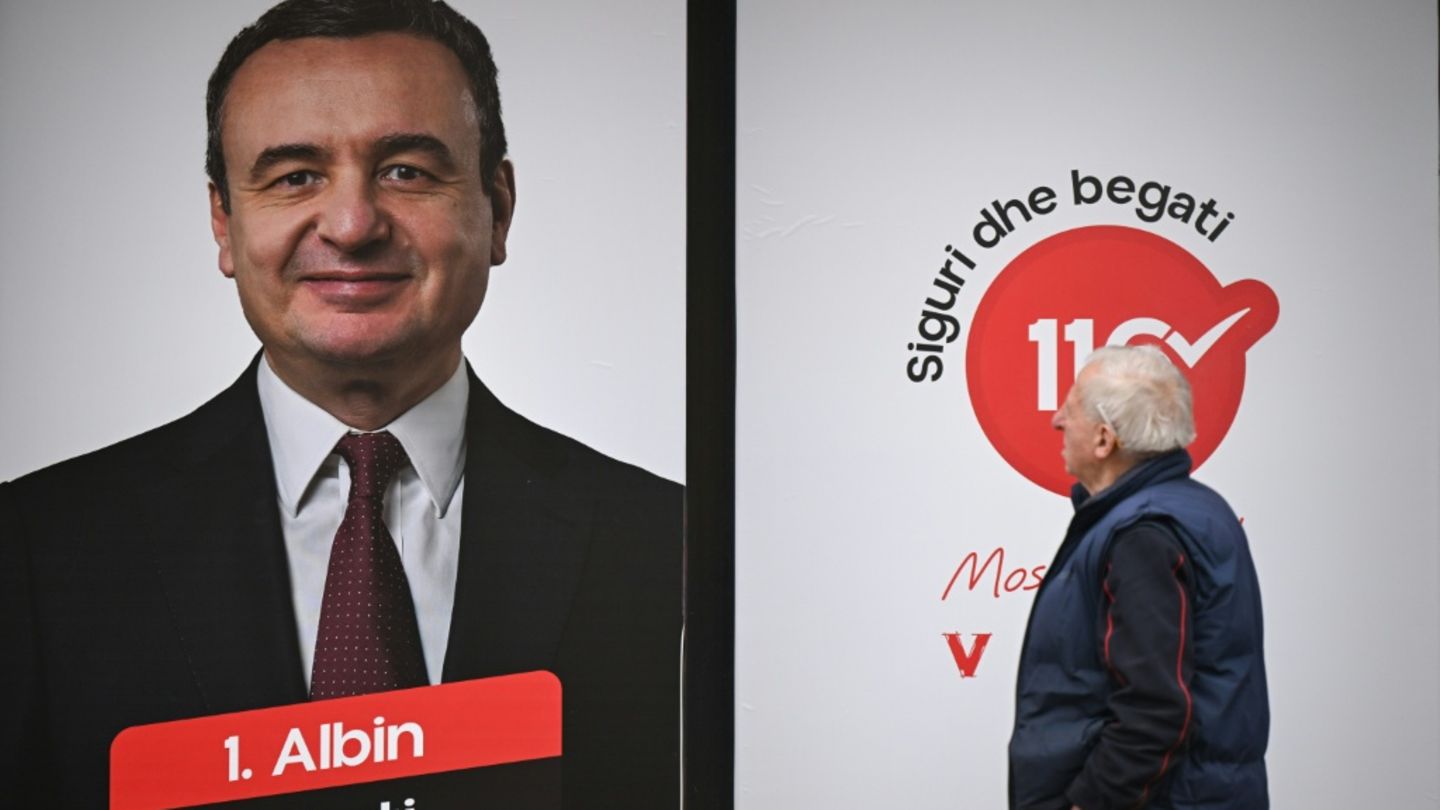 Wahlplakat für Regierungschef Kurti